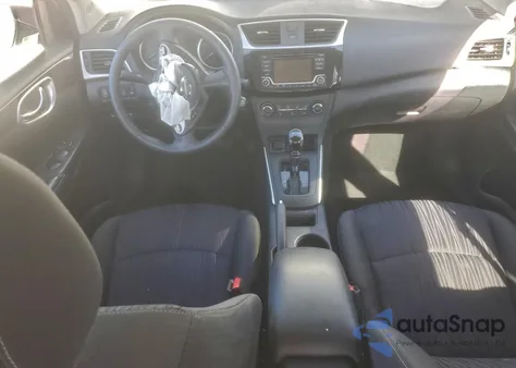 2017 Nissan Sentra S z USA, uszkodzony, nr VIN 3N1AB7AP8HL714396